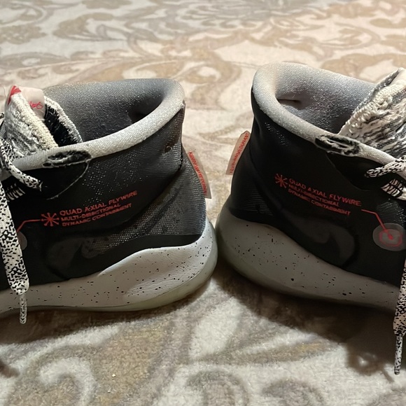 Nike KD12 Sneakers - Picture 3 of 8